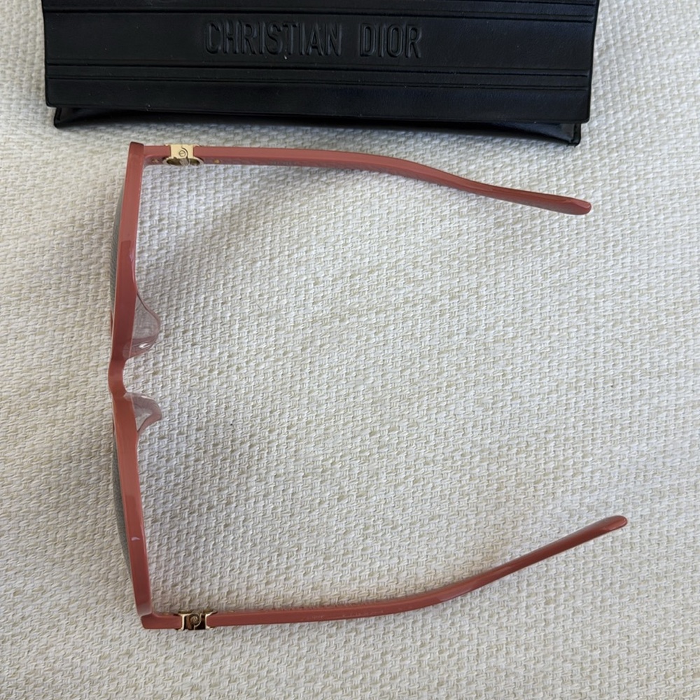 Christian Dior nude pink sunglasses, excellent condition. - Picture 10 of 11